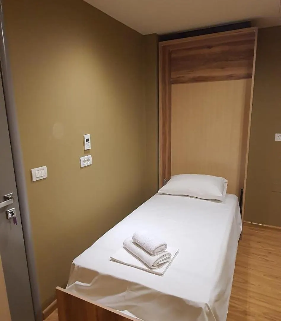 Sahati Hotel & Restaurant 코르처 알바니아